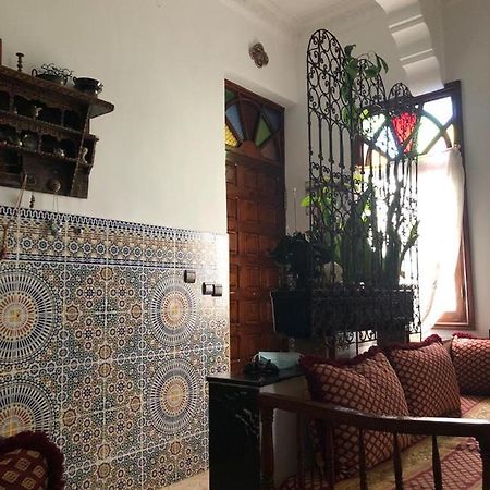 Appartement Meuble 5 Personnes En Plein Centre Ville Rabat Exterior photo